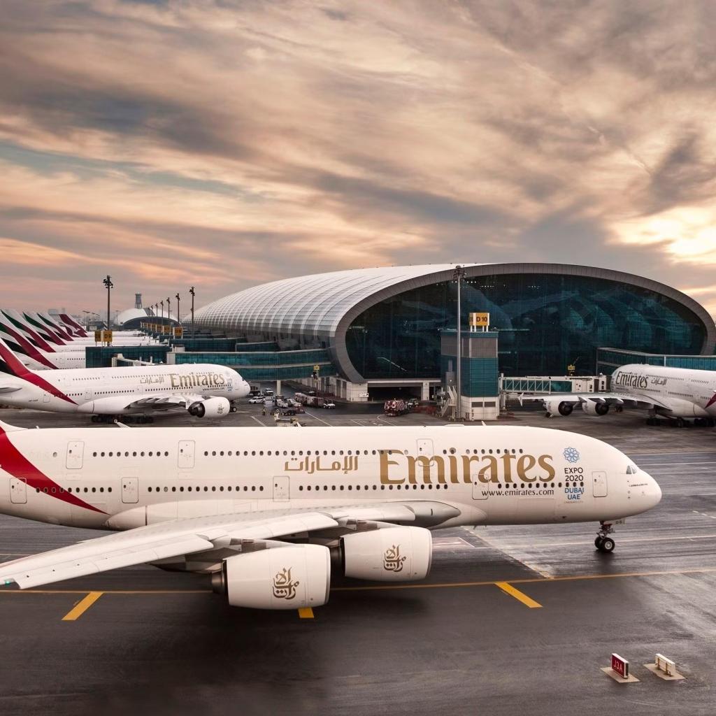 Airlines Temporarily Suspend Flights to Qatar and UAE Airports
